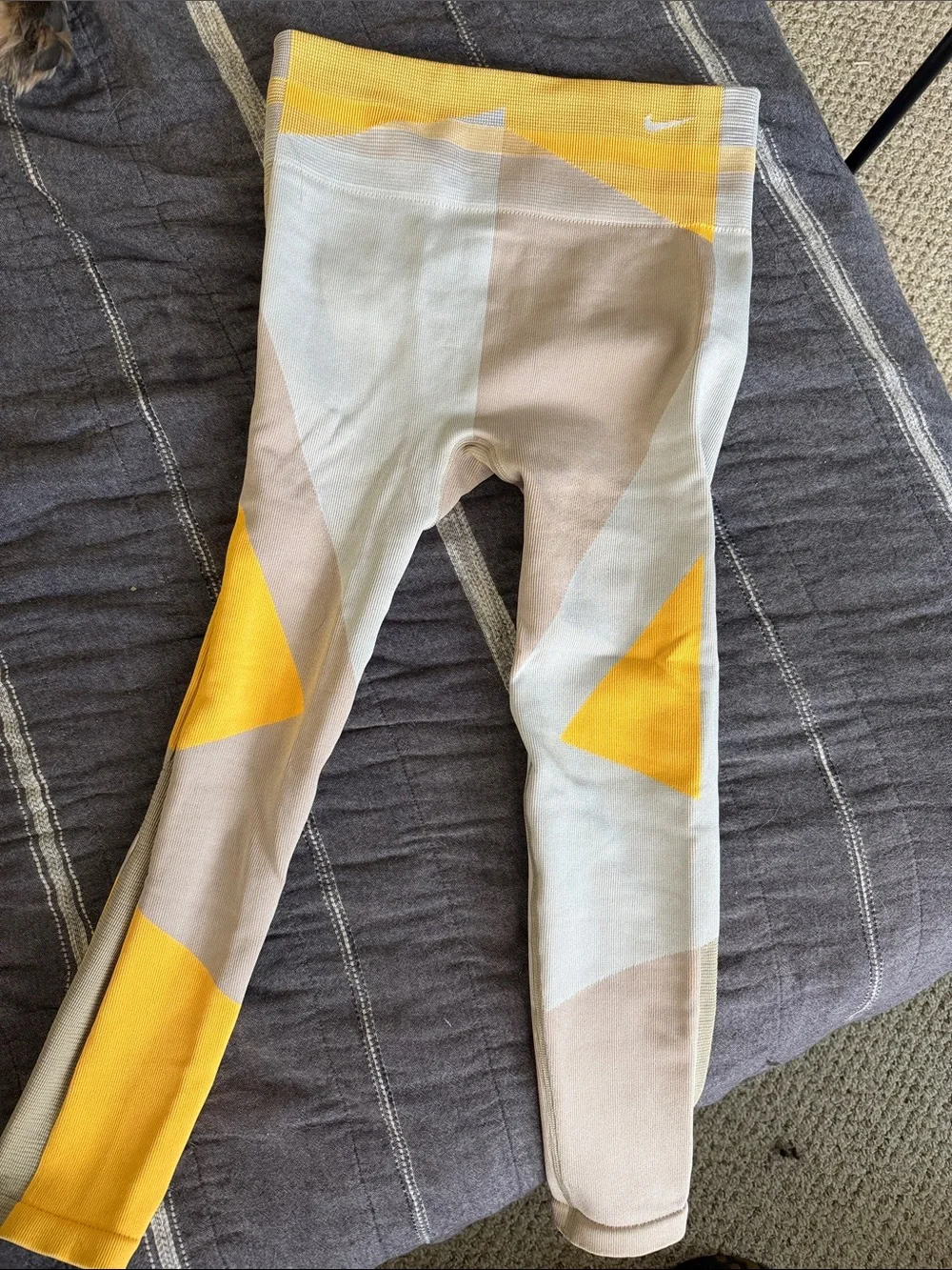Nike Colorblock Leggings in Yellow and Tan